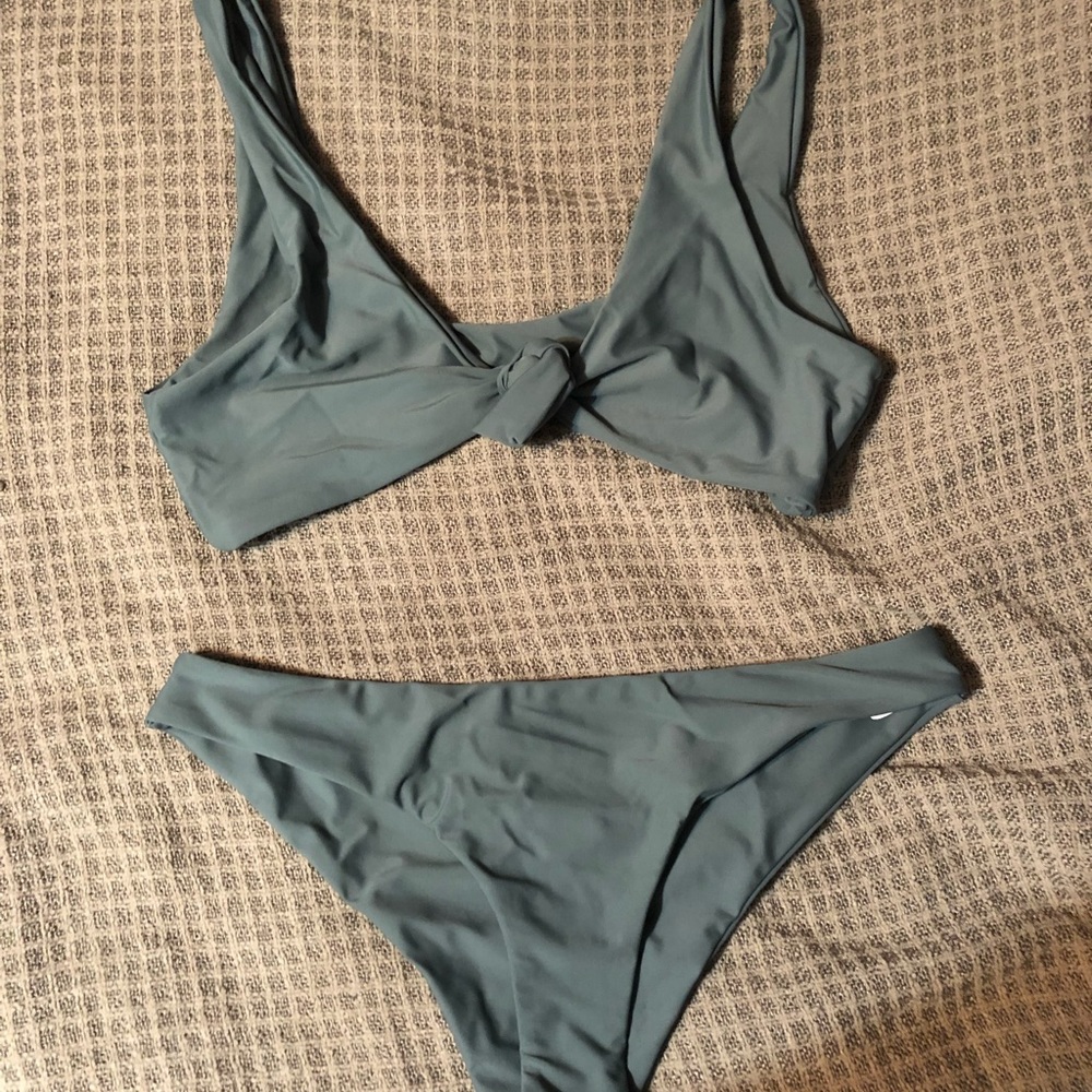 Green knotted bikini